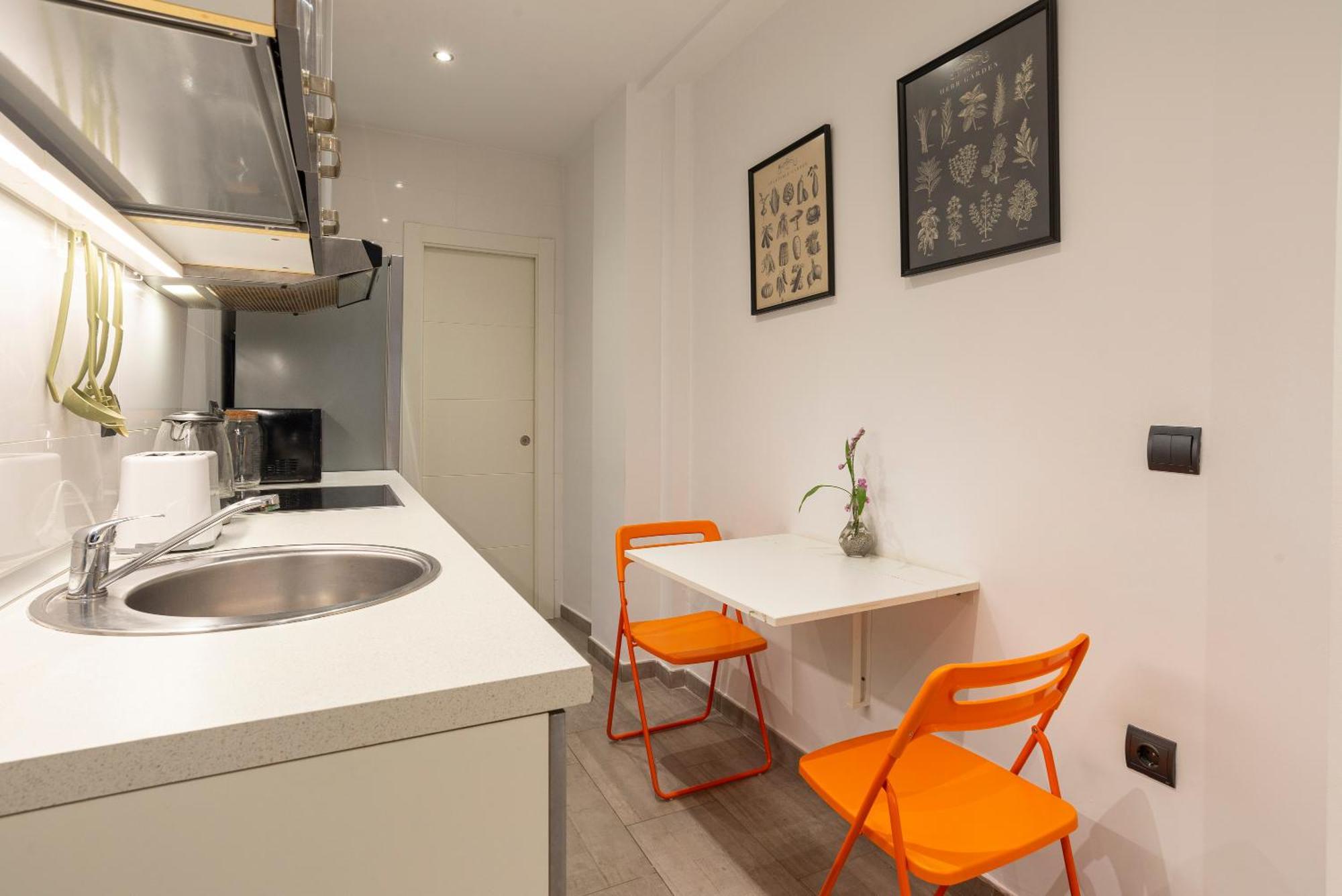 Andres Perez & Quiet Courtyard By Ele Apartments Málaga Exterior foto